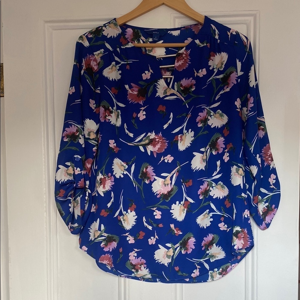 Apt. 9 Blue Graphic Blouse with 3/4 Sleeves